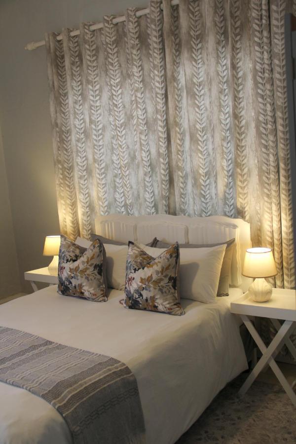 @Karoo Guesthouse Храфф-Рейнет Экстерьер фото