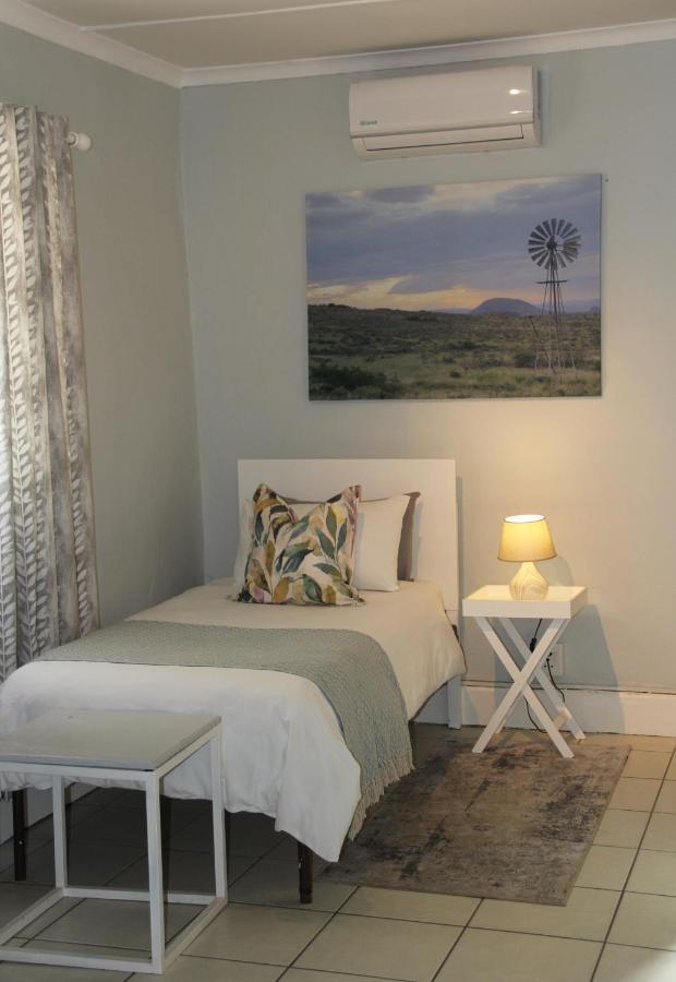 @Karoo Guesthouse Храфф-Рейнет Экстерьер фото